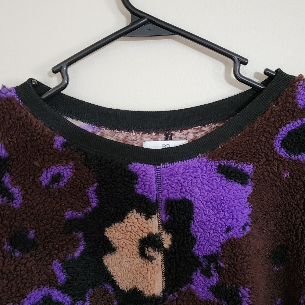 Plus Size BP High Pile Fleece Sweatshirt in Black-Brown-Purple Pressed Floral - Picture 6 of 10